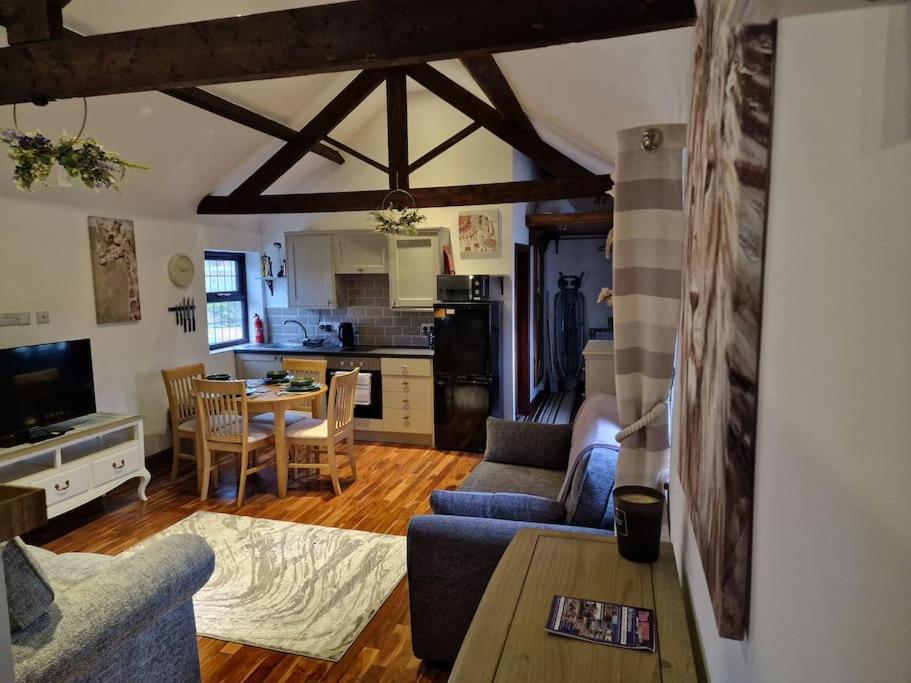 Joiners Arms - Studio Apartments Market Drayton Exterior foto